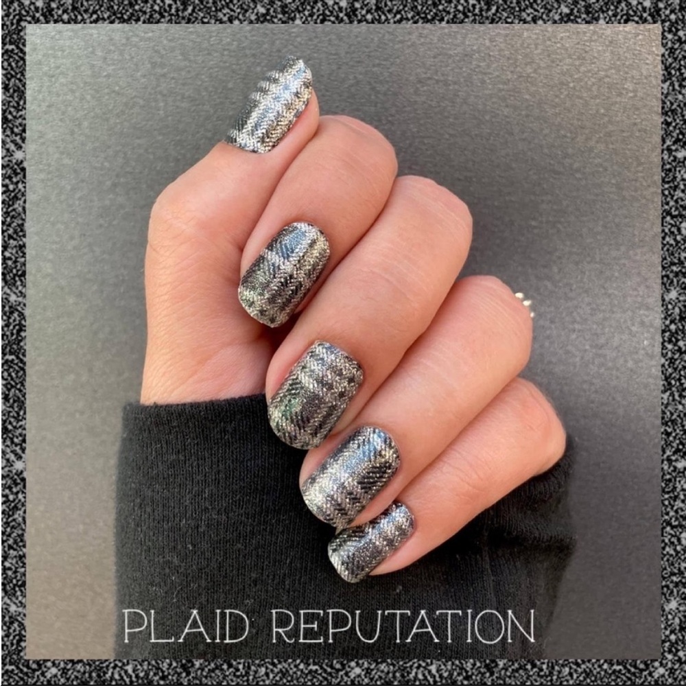 *Retired* Color Street: Plaid Reputation | Tartan Fall Winter Christmas Glitter - Picture 8 of 13